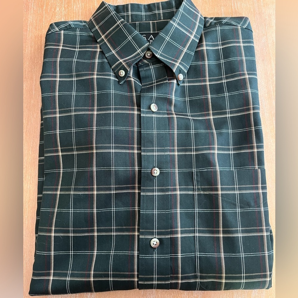 Jos A Bank men’s dark green plaid button down Travelers collection SZ L pocket